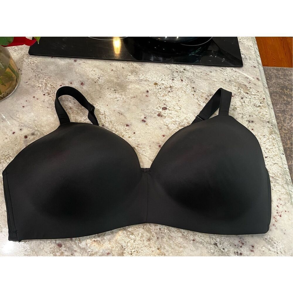 Cacique Black Lightly Lined No Wire T-Shirt Bra sz 46DDD EUC